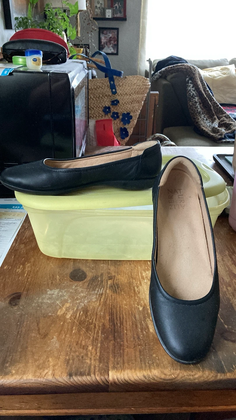 Naturalizer Black Leather Ballet Flats - photo 2