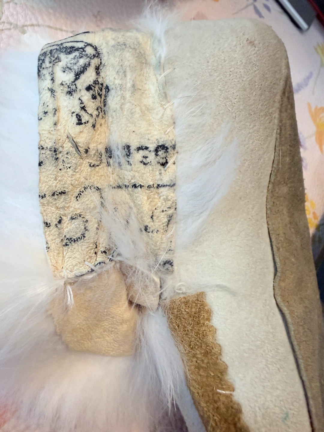 Moccasins with Fur Trim and Beading - photo 3
