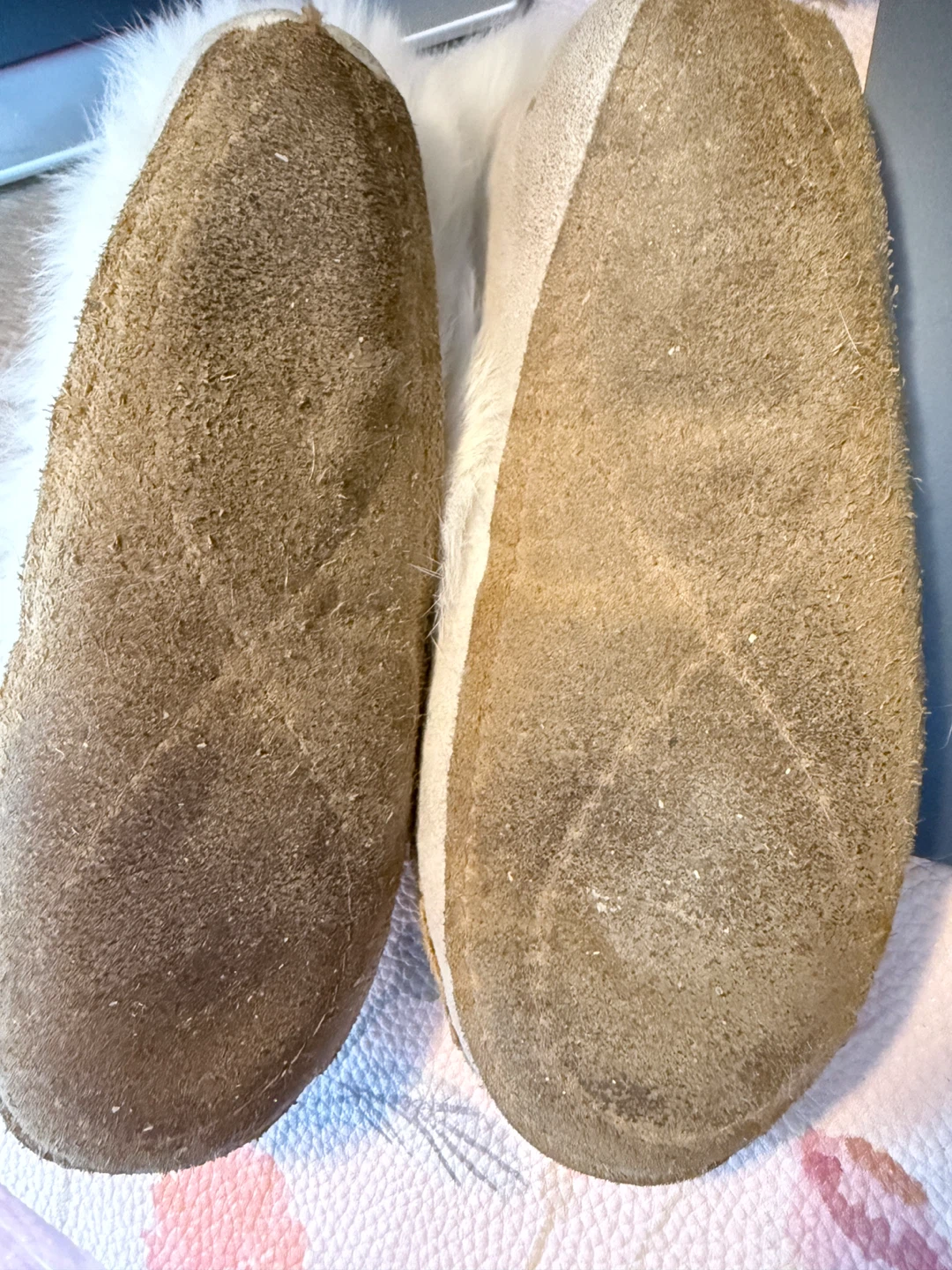 Moccasins with Fur Trim and Beading - photo 5