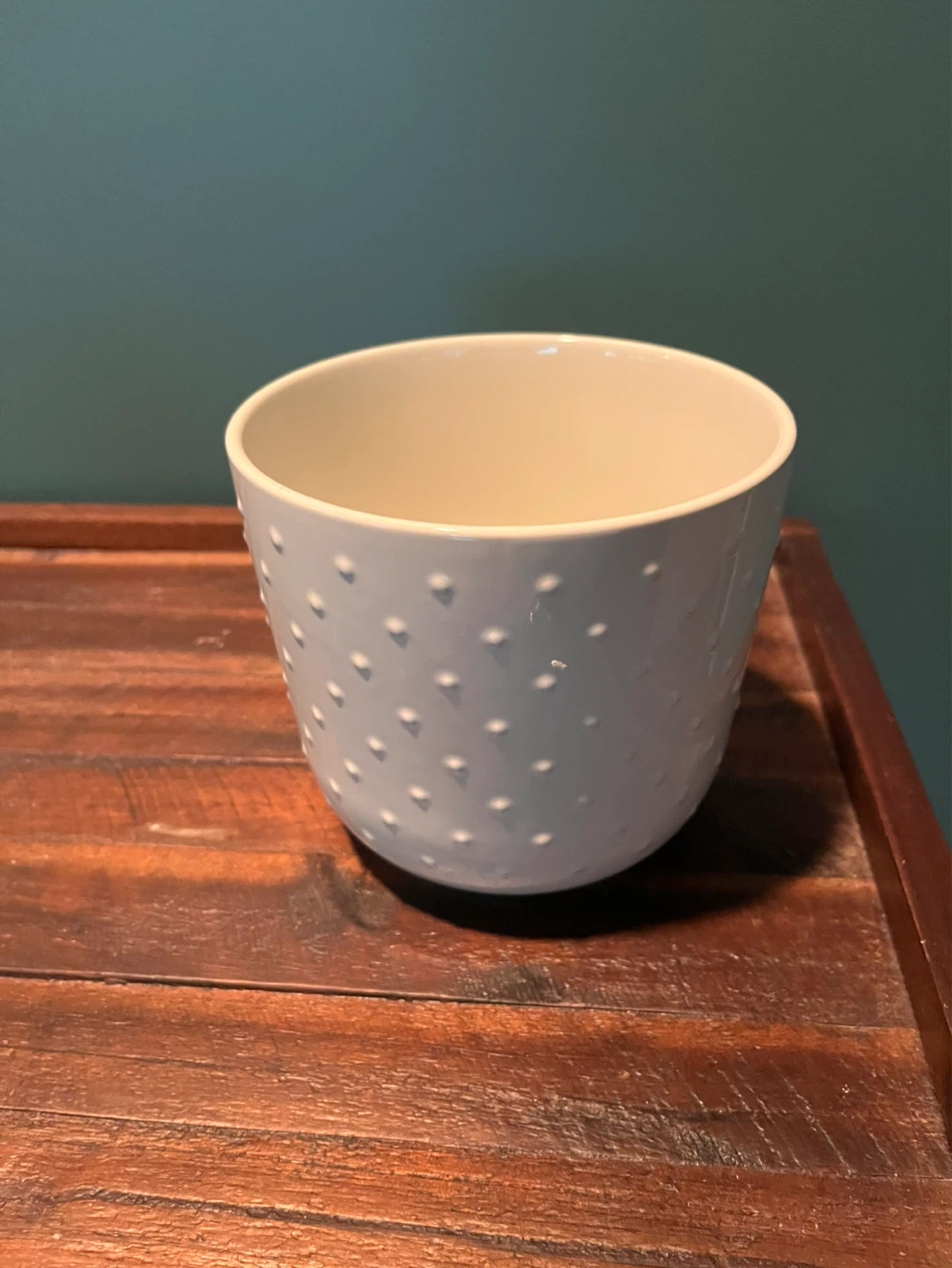White flower pots $5 each - photo 3
