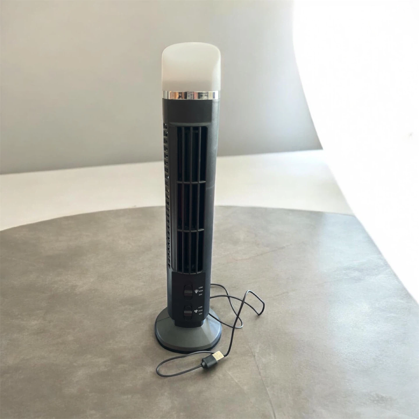 Portable duo USB/battery bladeless Tower Fan and light 13” high
