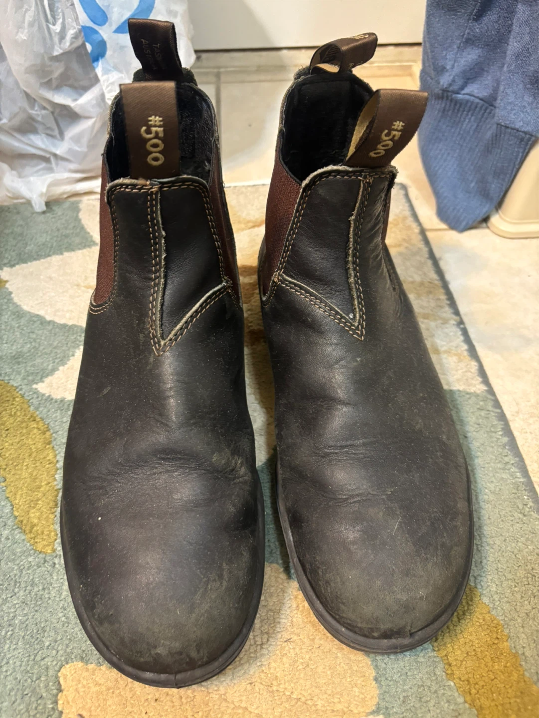 Men’s blundstones size 8