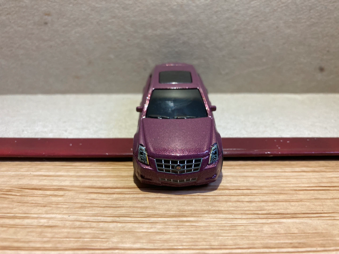 Matchbox Loose / 2010 Cadillac CTS Wagon / Purple - photo 2