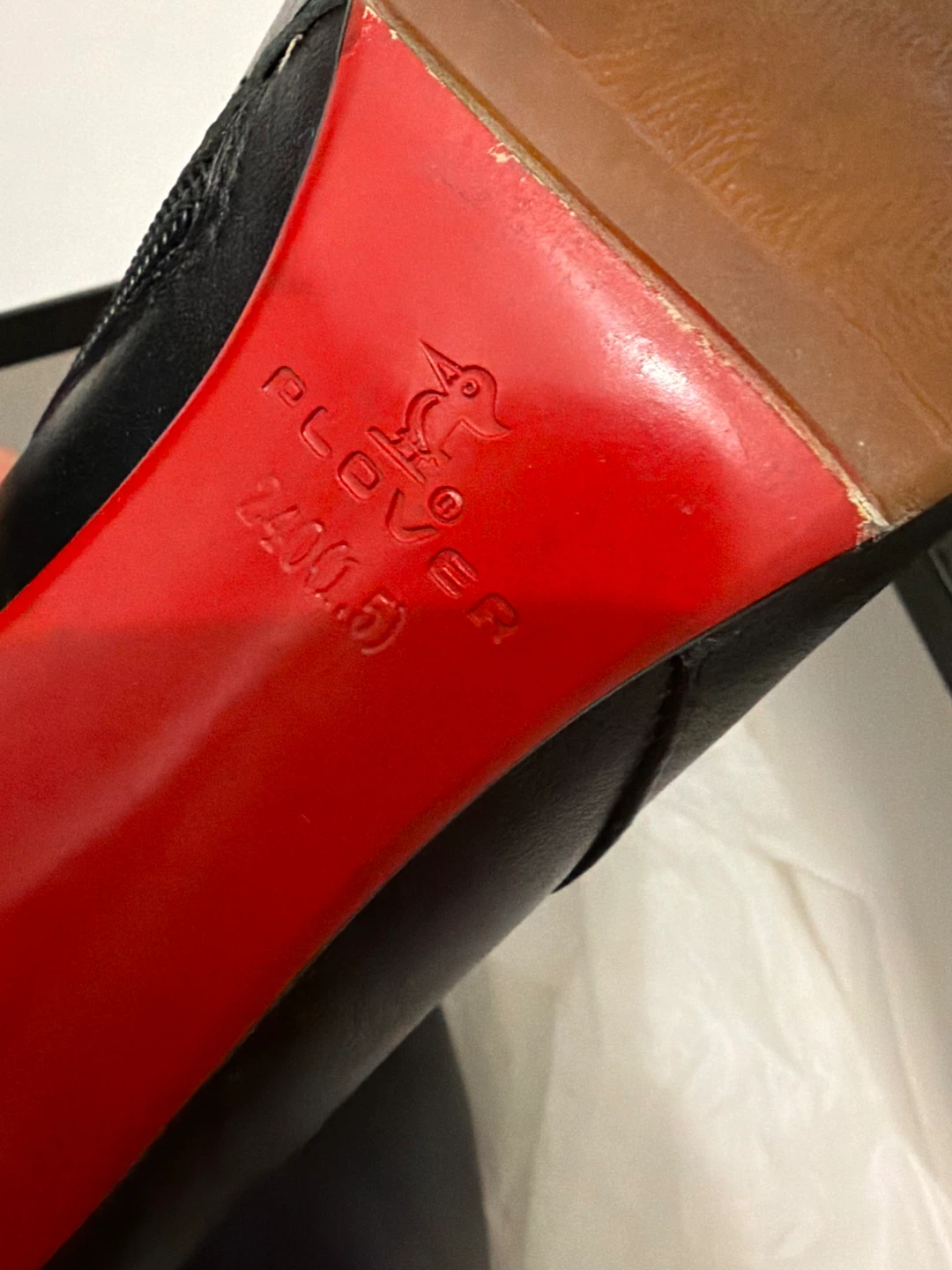 Plover Black Leather Pointed Toe Ankle Boots - photo 2