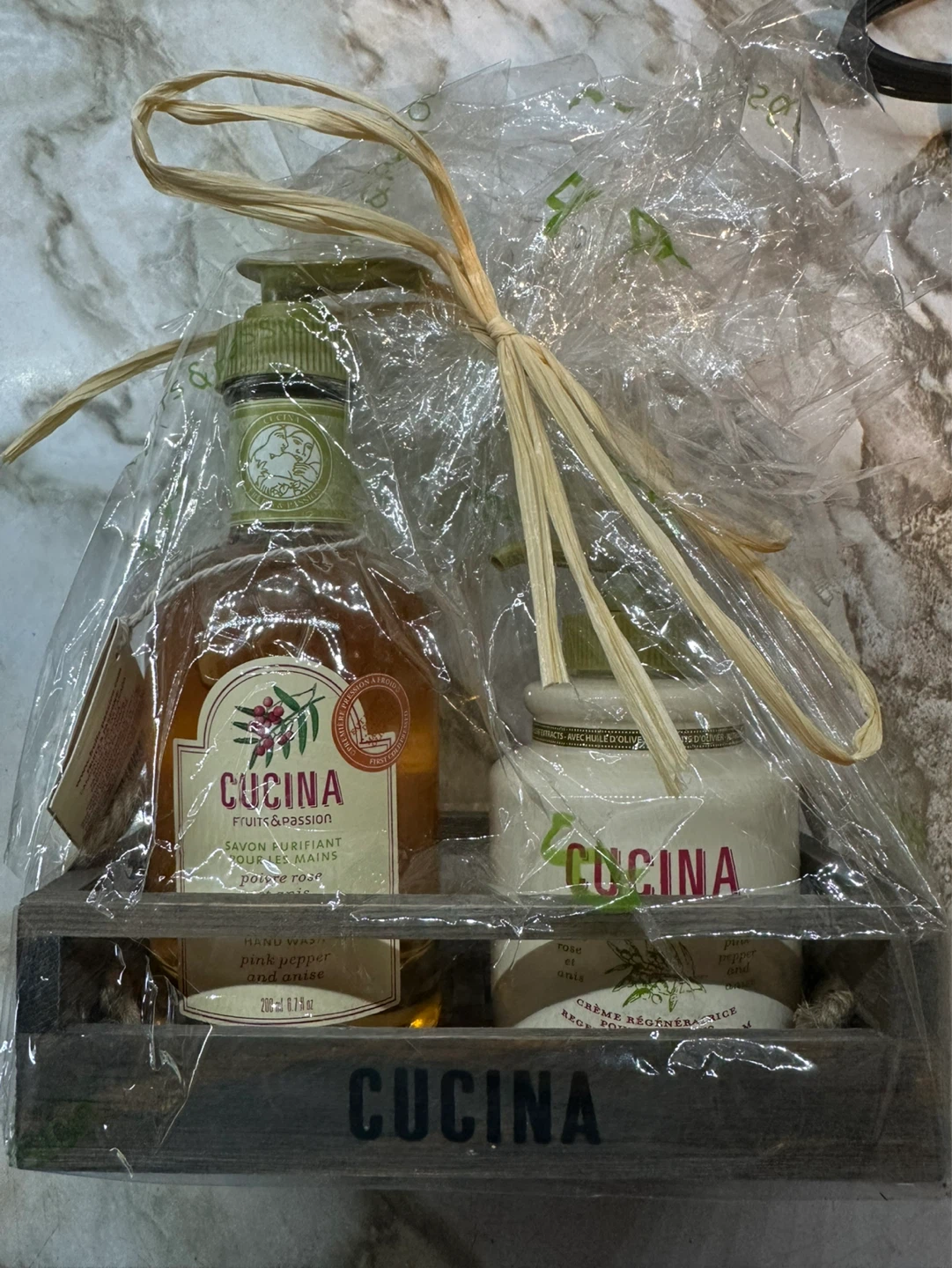 FREE – Cucina Kitchen Hand Care Set (Fruits & Passion)