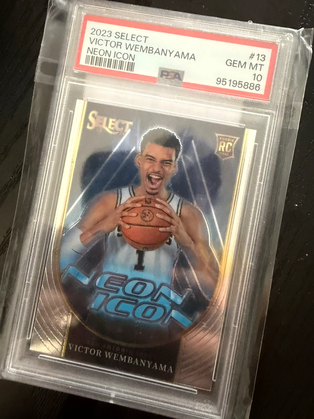 2023 Select Victor Wembanyama Neon Icon Trading Card - photo 2