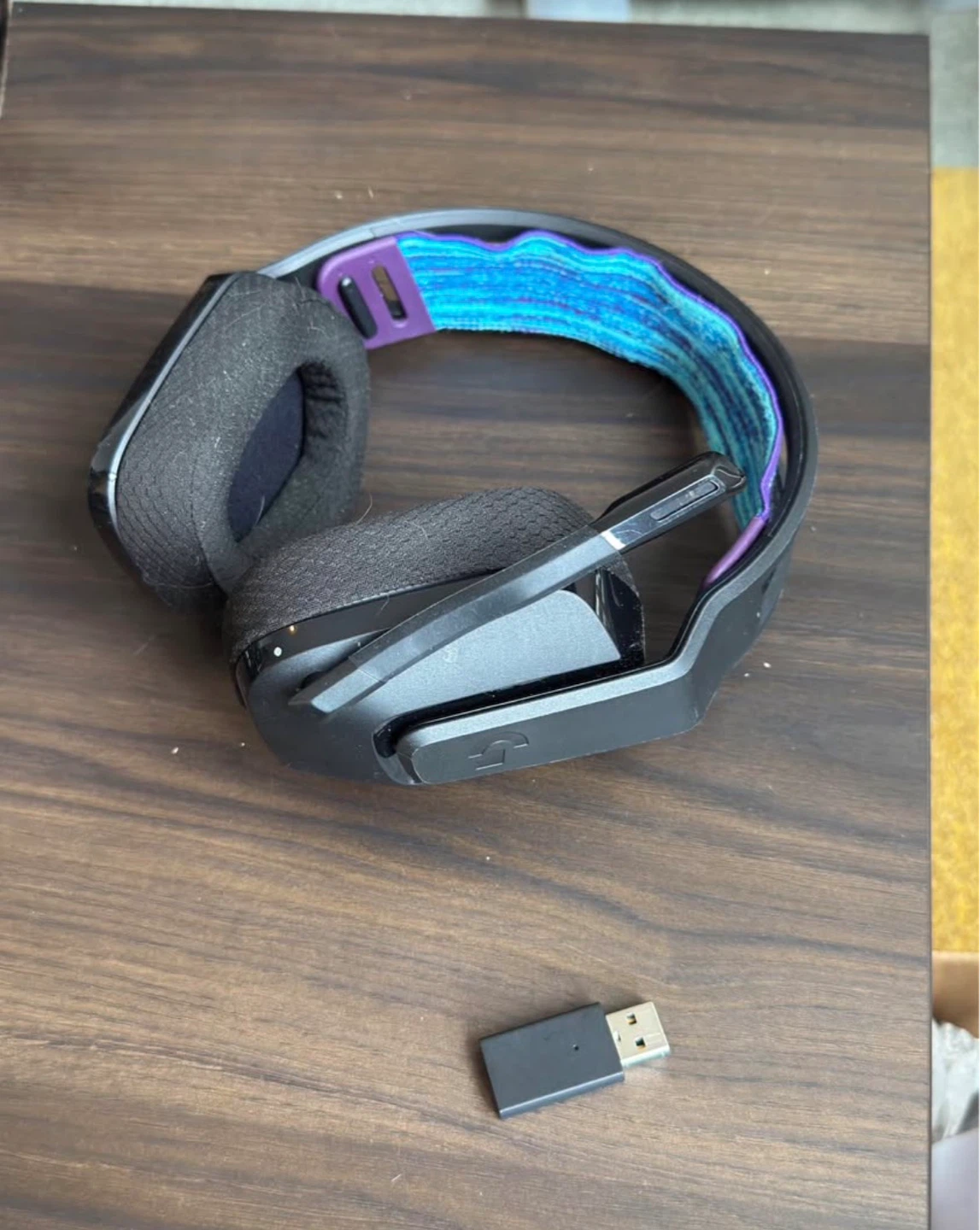 Logitech G535 wireless headset with adapter - photo 2