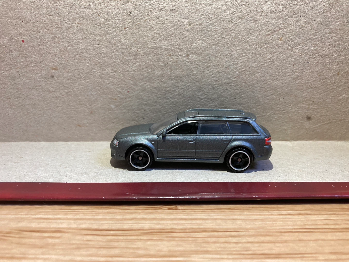 Matchbox Loose / Audi RS 6 Avant 2004 / Matte Gray - photo 3