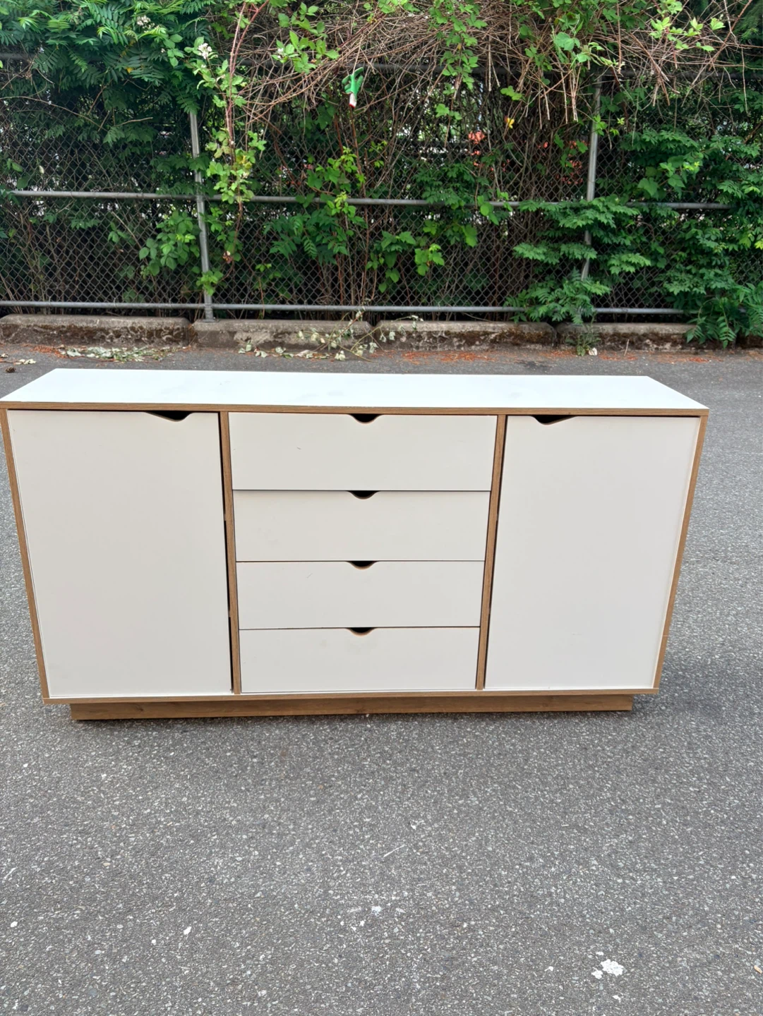 Dresser ( delivery available)