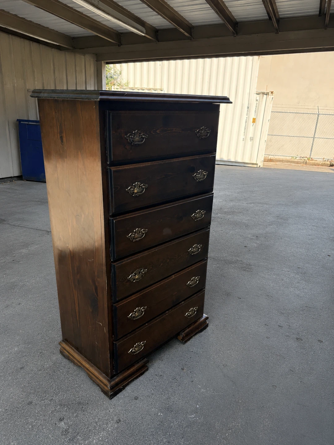 Dresser (payment after delivery)