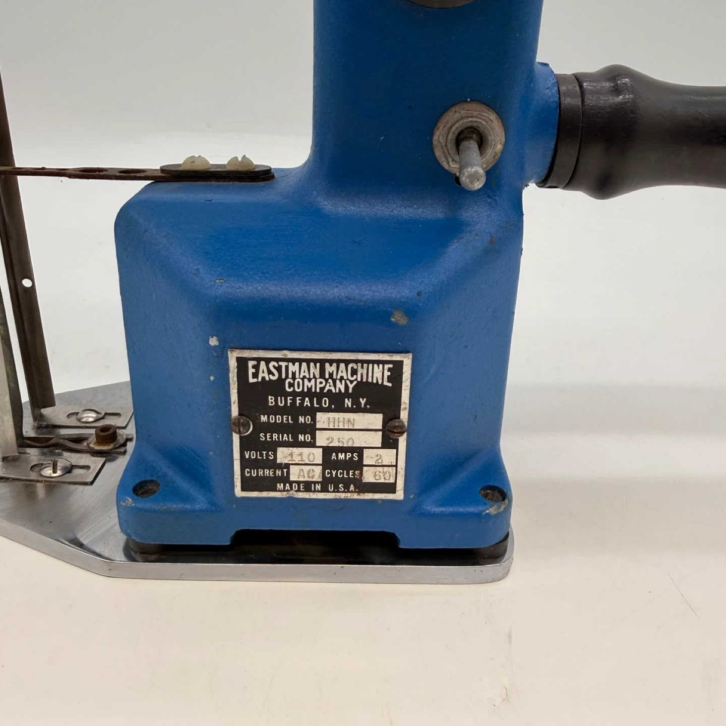 Eastman HHN Hot Notcher Electric Fabric Marking Machine USA - photo 2