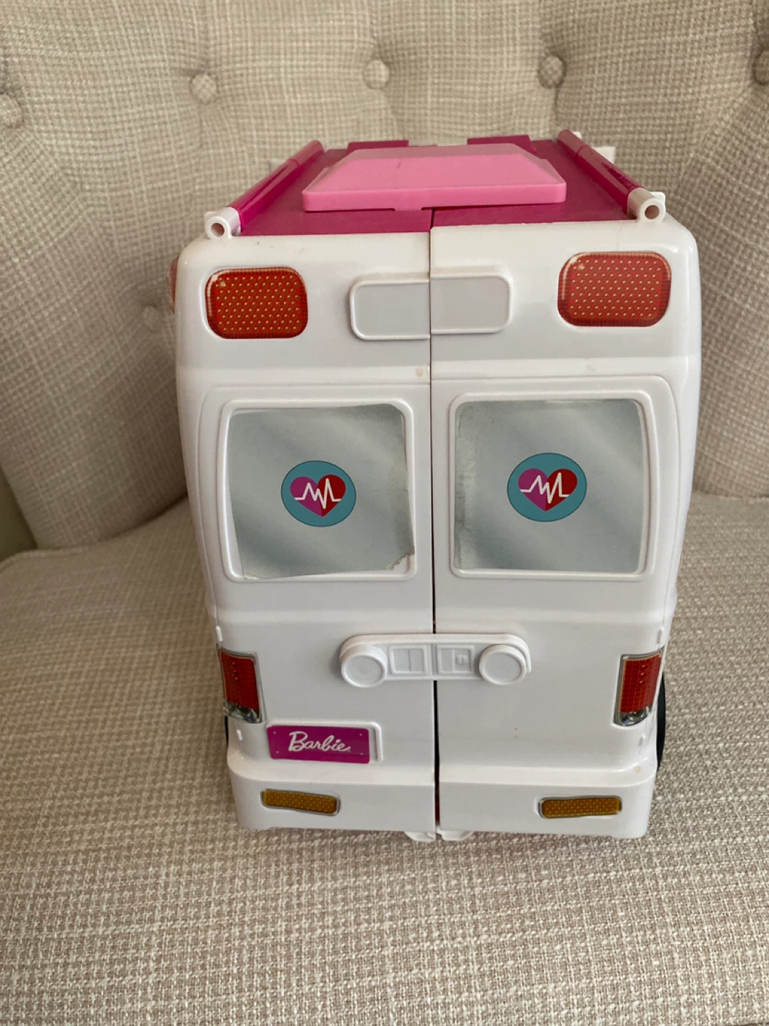 Barbie Transforming Ambulance Playset - photo 4