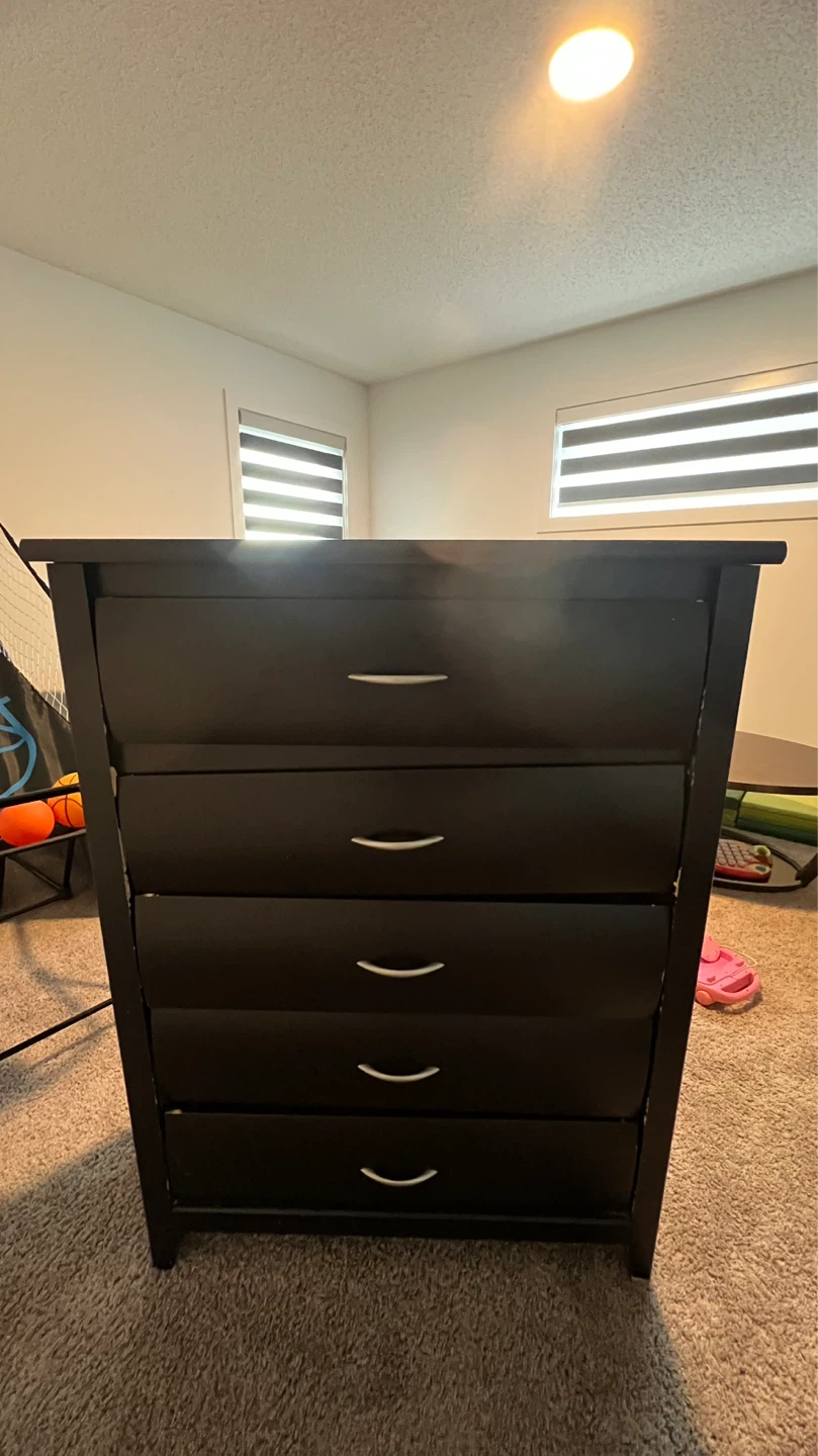 Dark Brown 5-Drawer Dresser