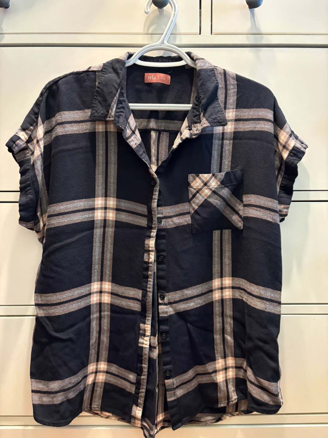 Women’s Shirt Size Large $5 firm