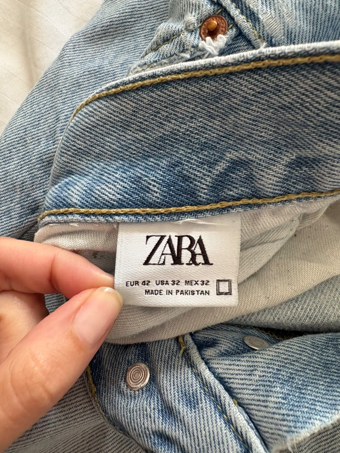 Men’s Zara Light Wash Denim Jeans - USA 32 - photo 2