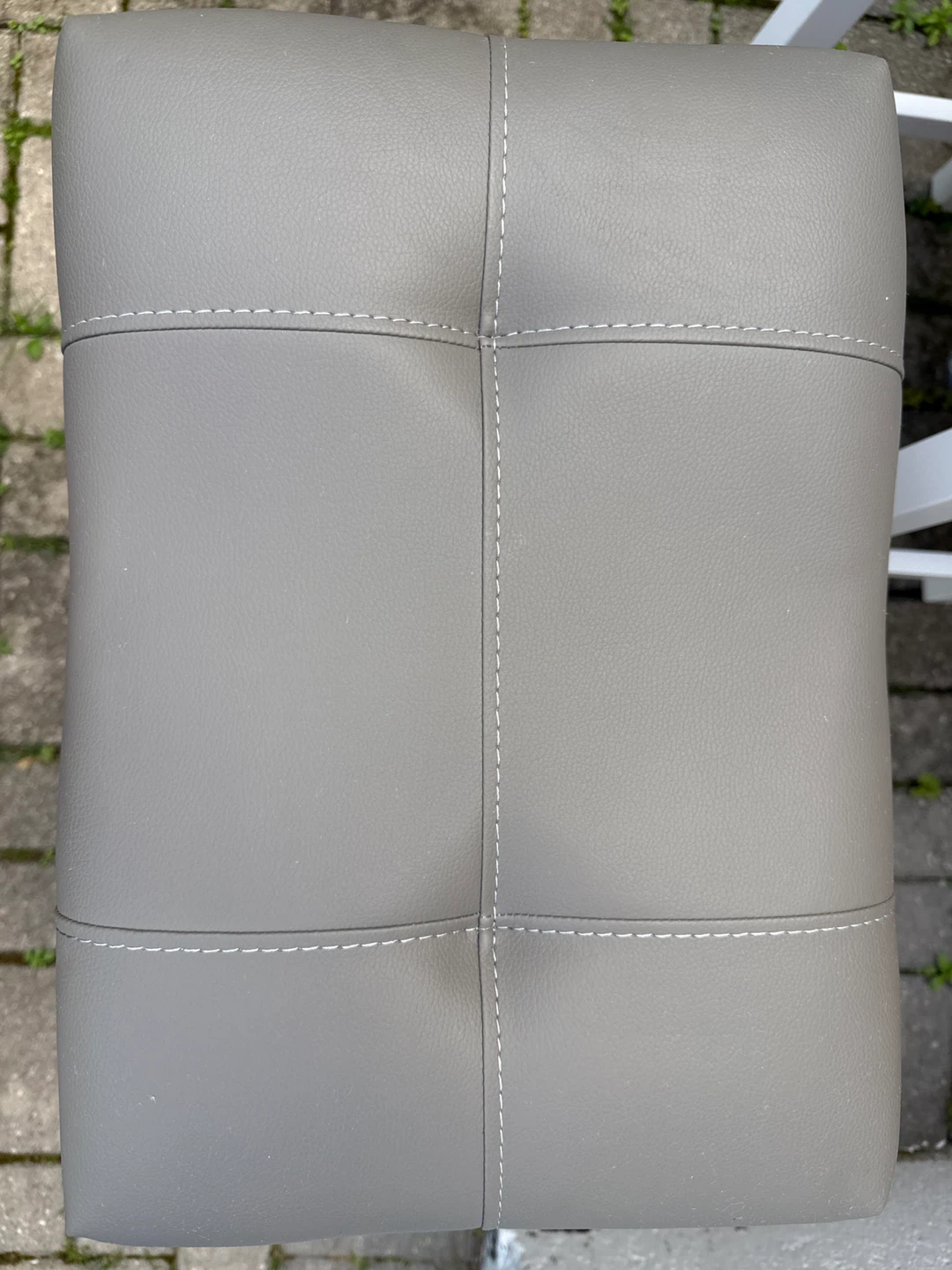 Set of 2 Grey Tufted Bar Stools - photo 2