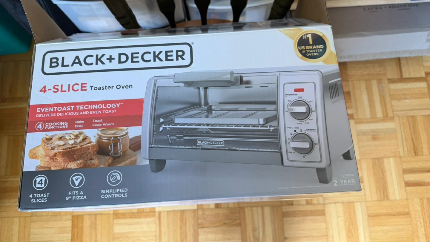 BLACK+DECKER 4-Slice Toaster Oven