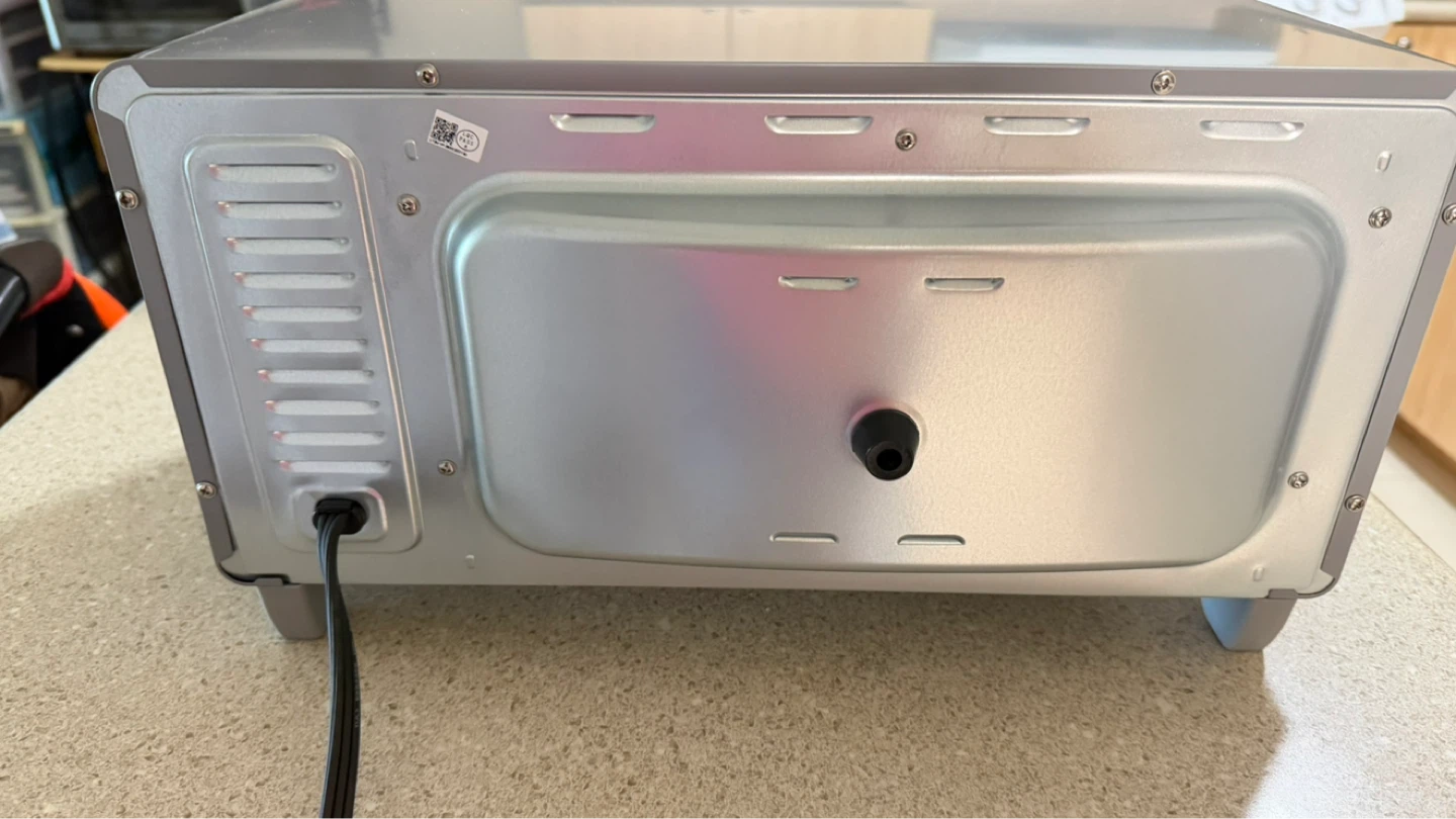 BLACK+DECKER 4-Slice Toaster Oven - photo 4
