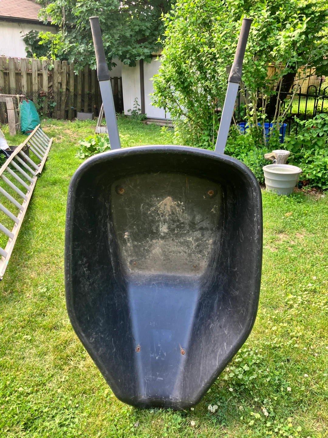 True Temper Wheelbarrow