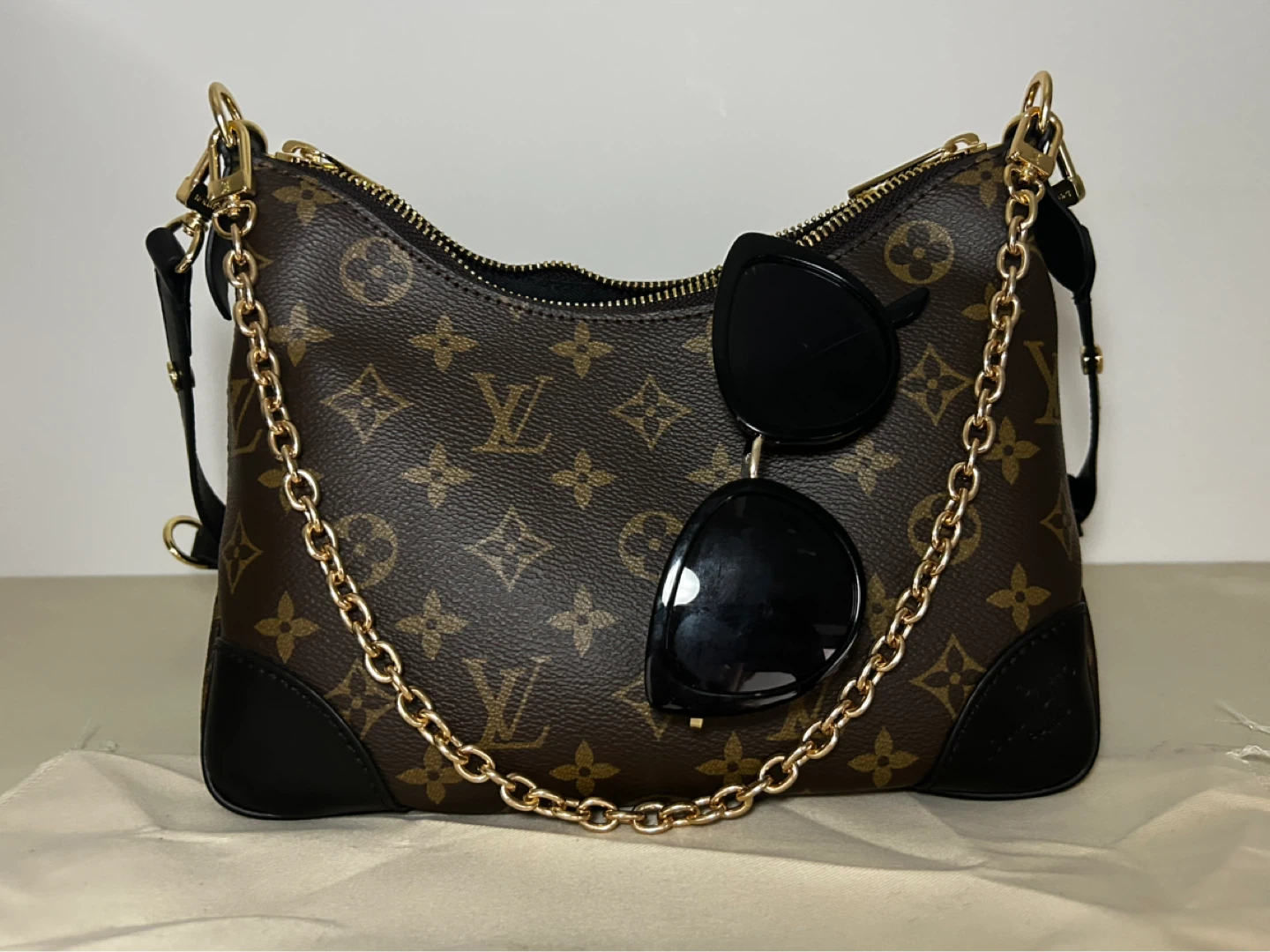 Monogram chain shoulder purse - brown + black