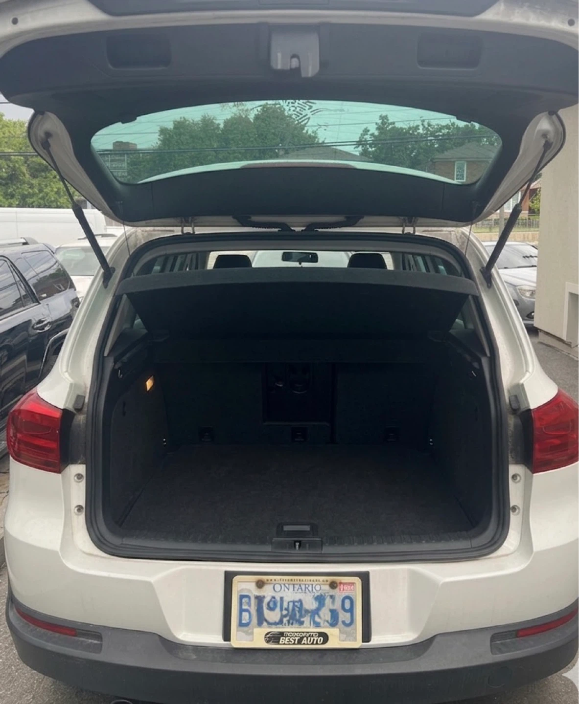 White Volkswagen Tiguan 2.0 - photo 3