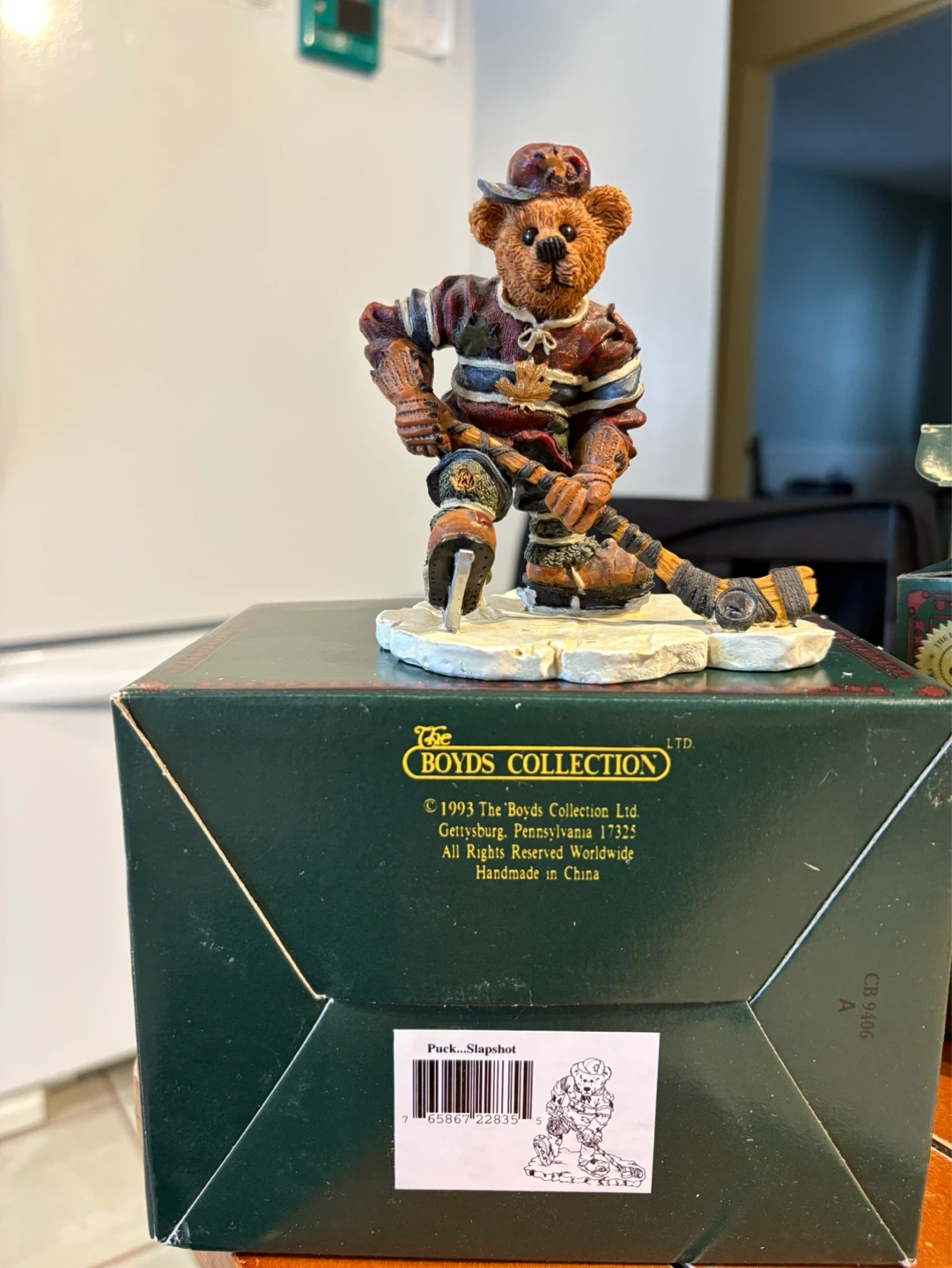 Boyds bears “Puck…slapshot.