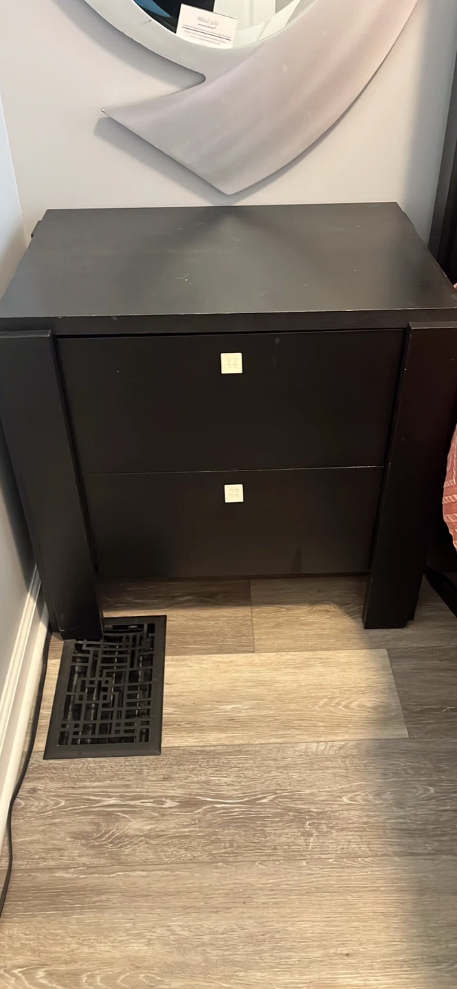 Queen size bed with nightstand/ Cama tamaño queen con mesa - photo 2
