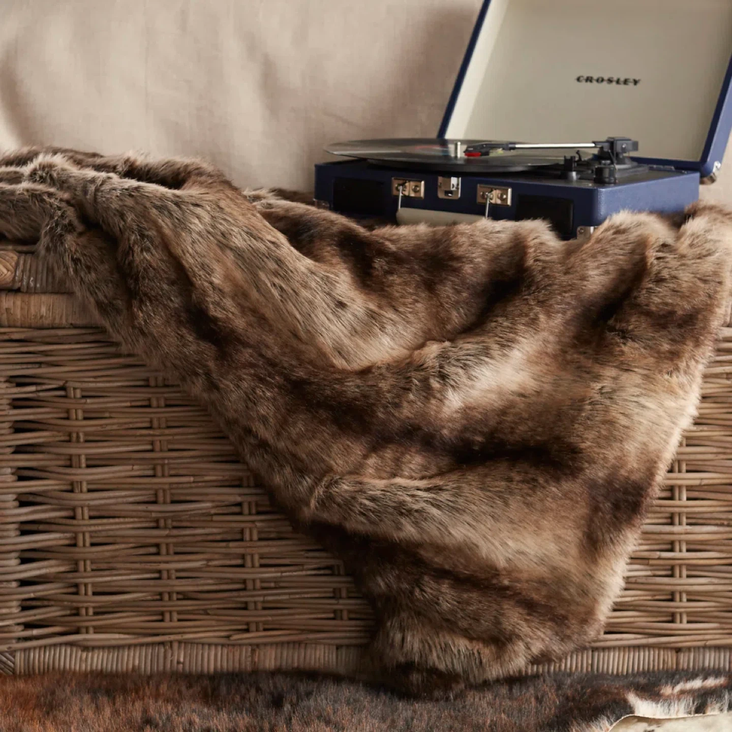 Faux Fur Throw Blanket - Brown