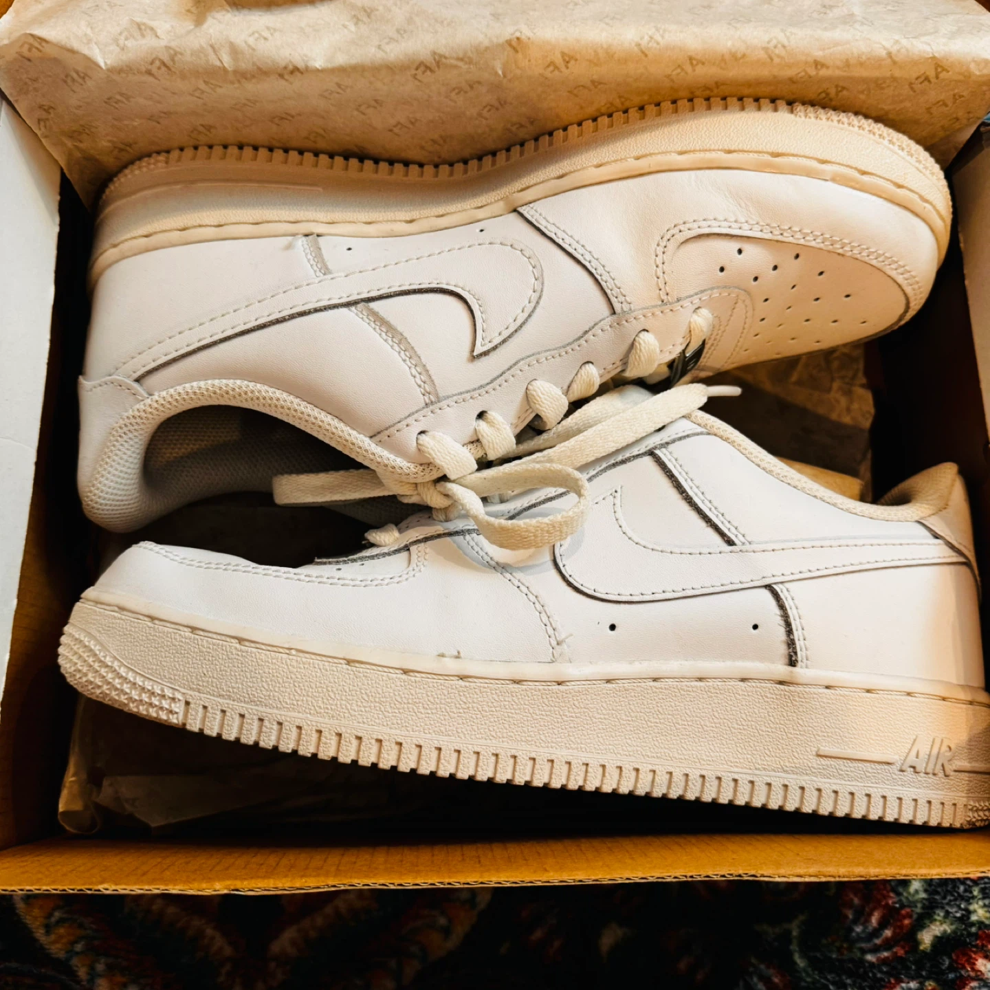 Nike Air Force 1 LE (GS) White Youth Size 7Y - photo 2