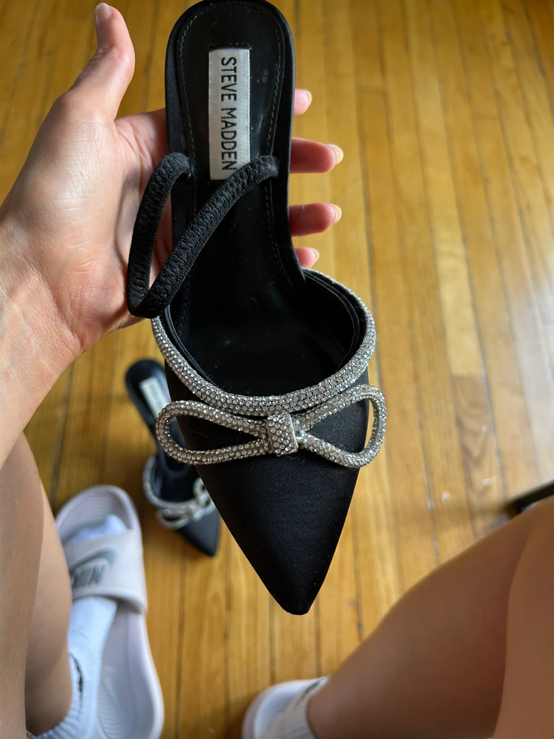 Steve Madden Black Embellished Bow Heels - photo 4