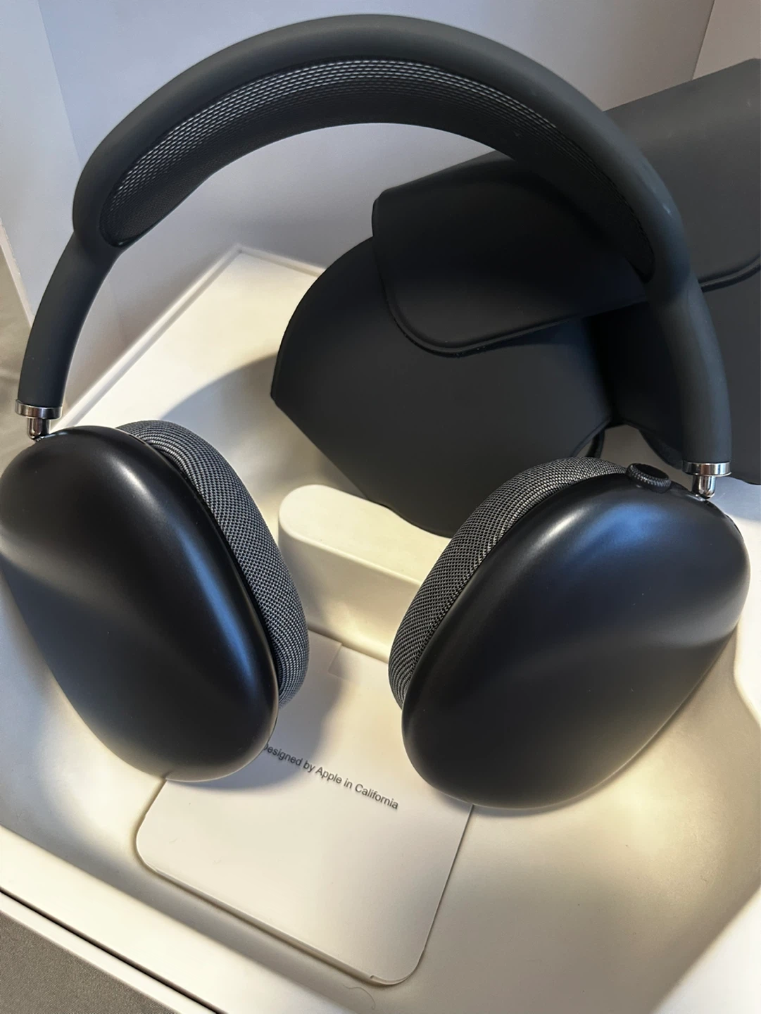 Apple AirPods Max Wireless Over-Ear Headphones - photo 4