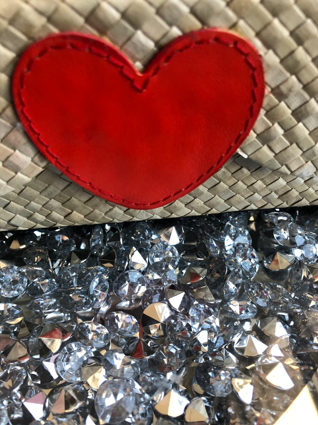NEW Handwoven Basket with Red Heart Magnet Closure - photo 5