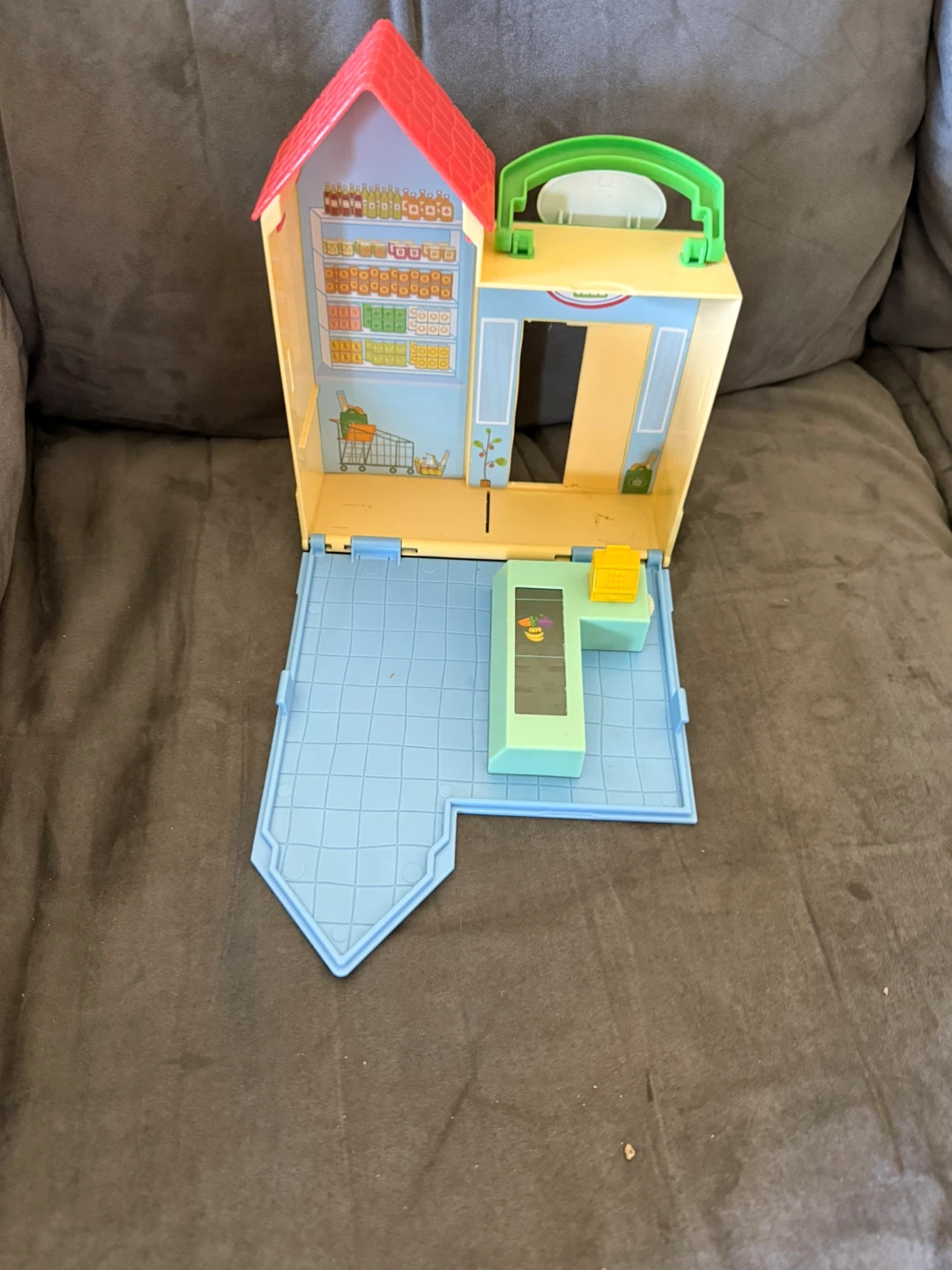 Peppa pig school and store - photo 4