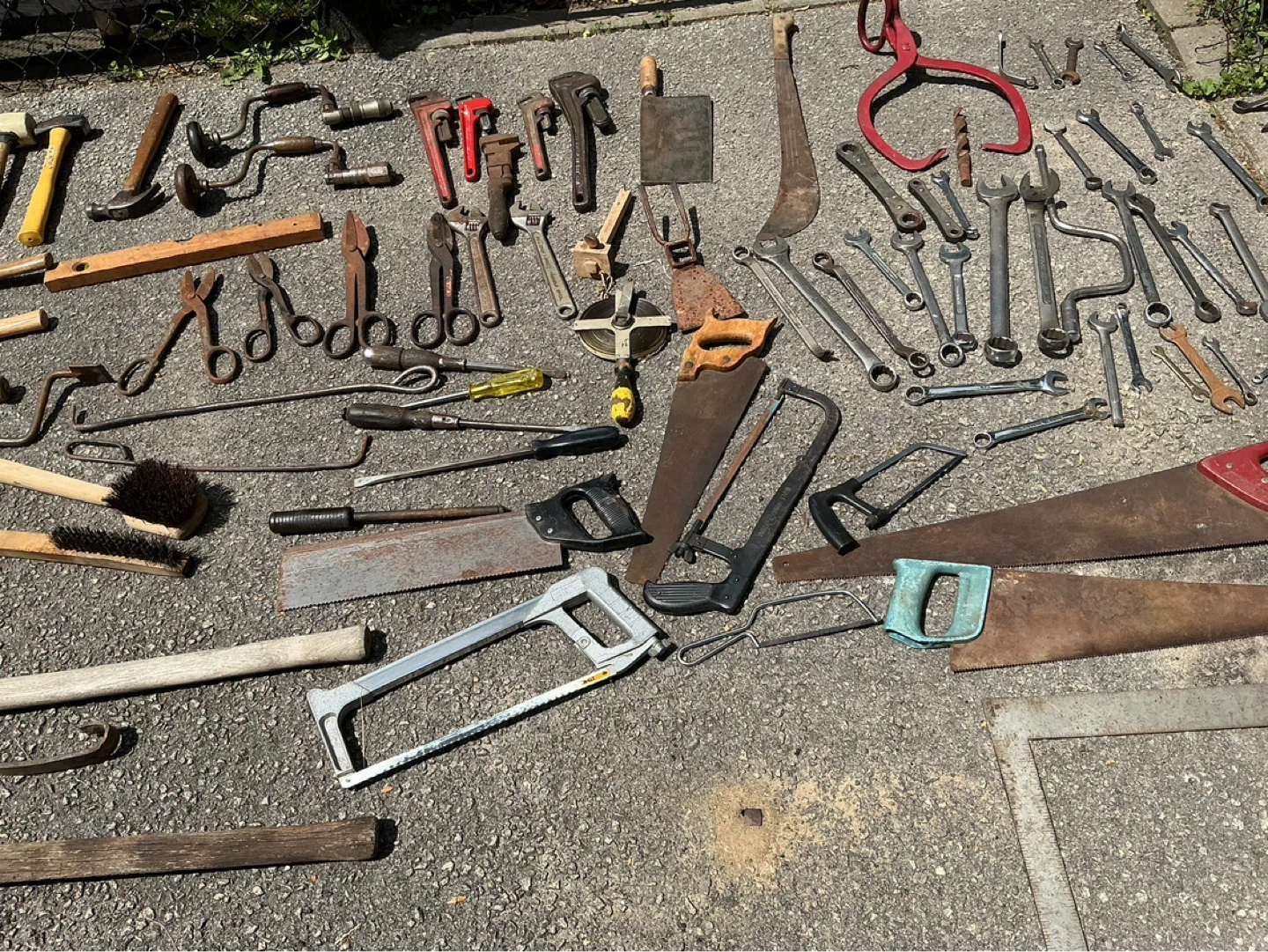 Large Assortment of Vintage & Modern Hand Tools ! - photo 3