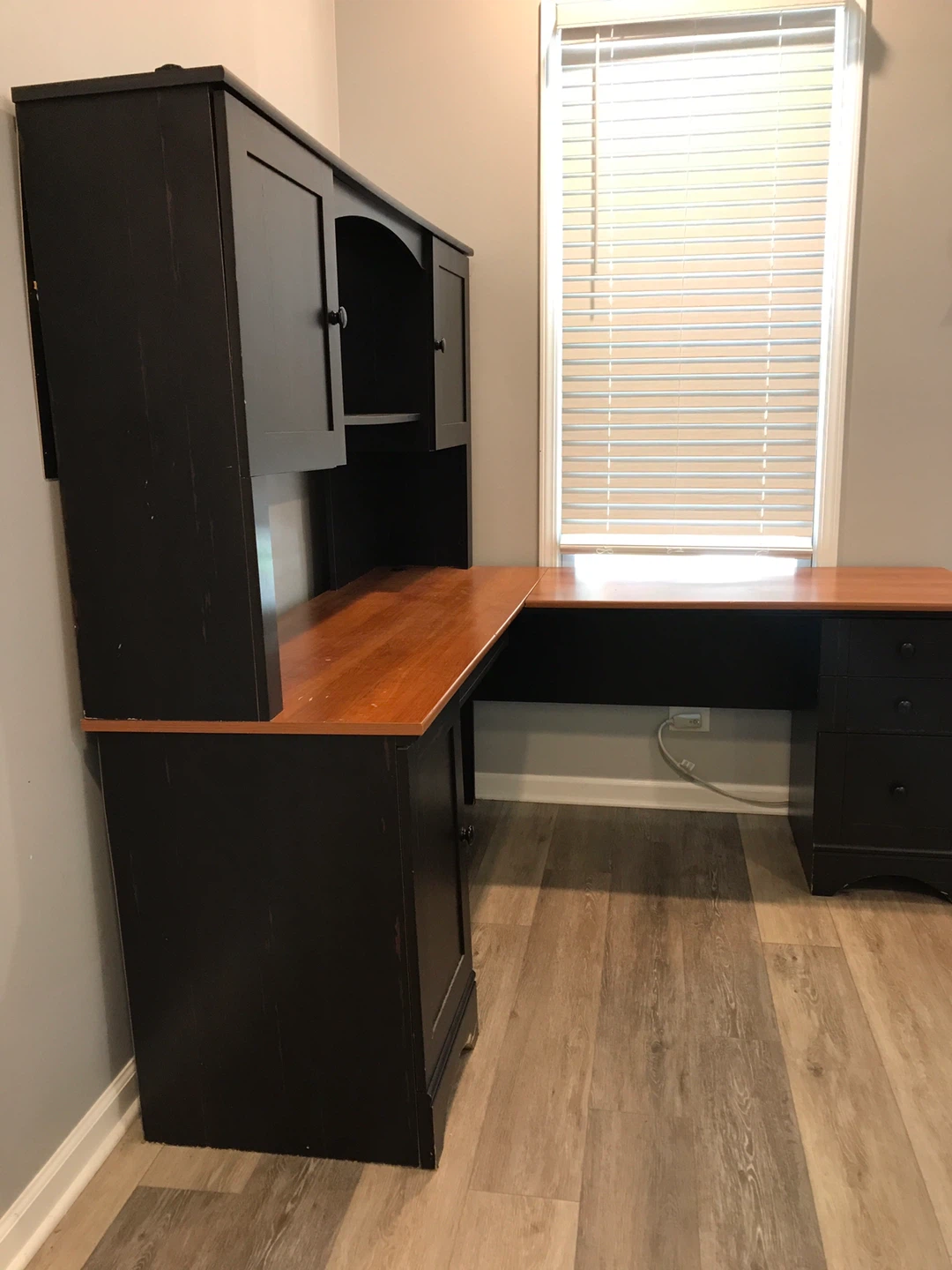 Black L-Shaped Corner Desk with Hutch - photo 3