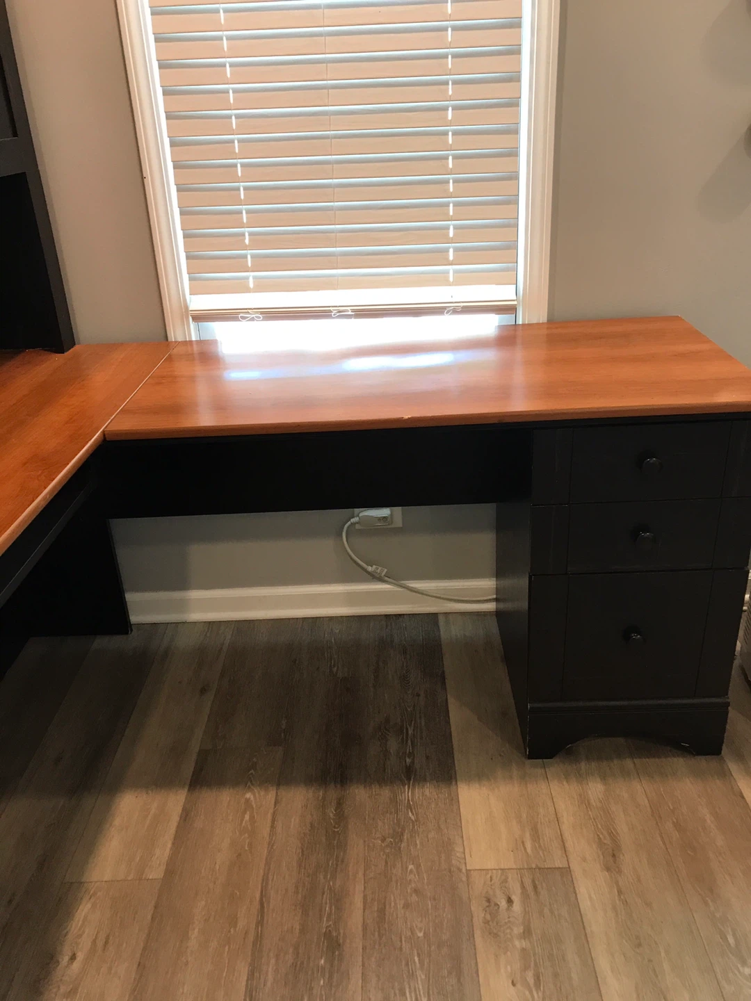 Black L-Shaped Corner Desk with Hutch - photo 5