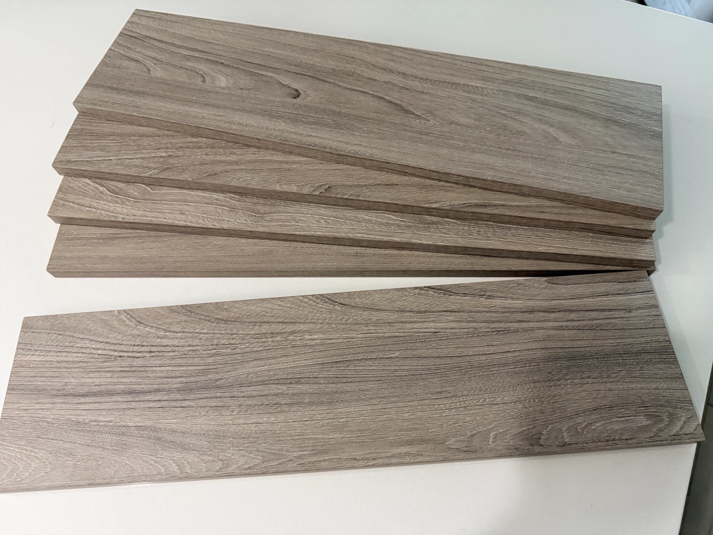5 Tablettes mélamine Orme Brosse et planche mélamine