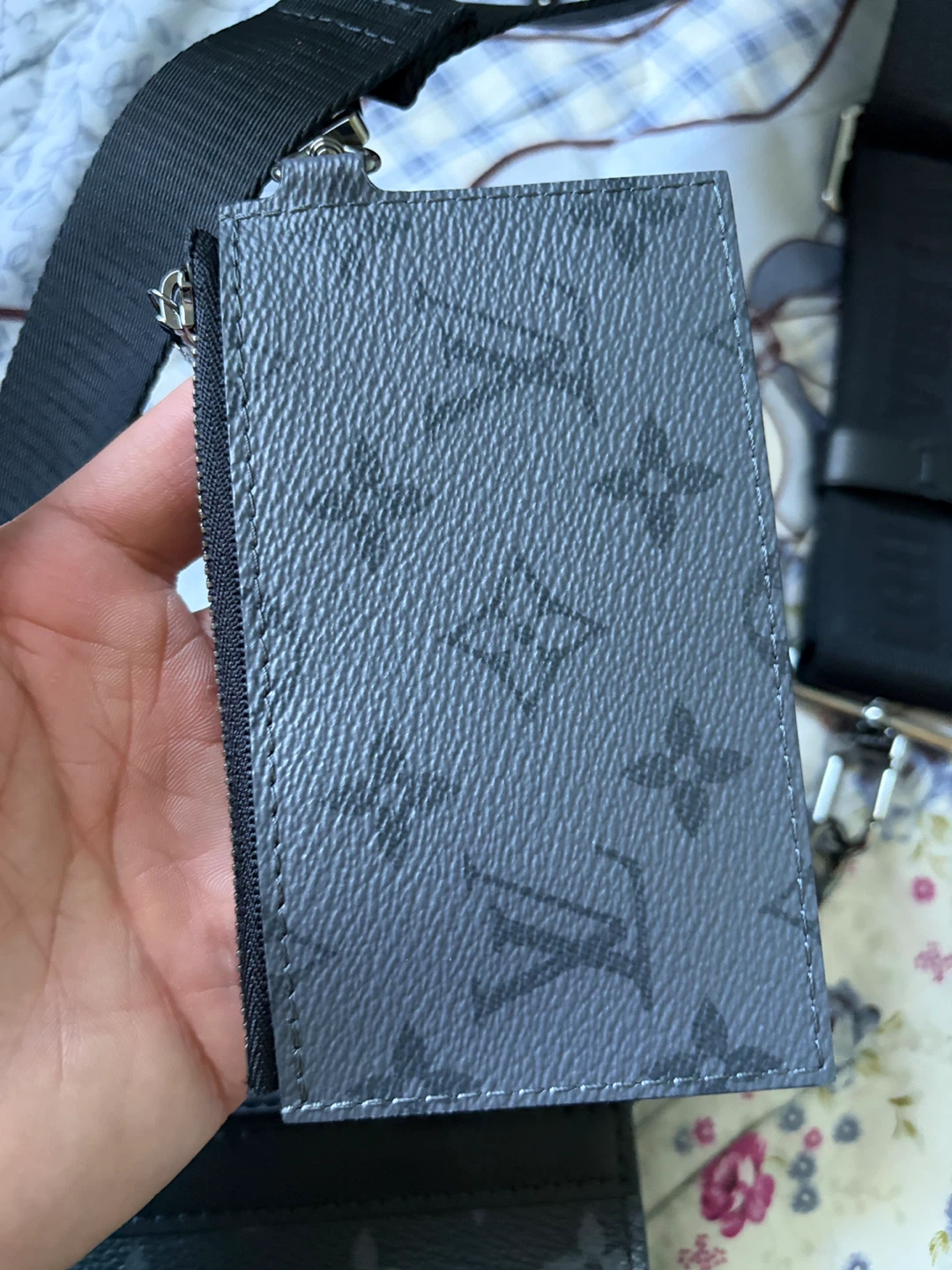 Louis Vuitton Gaston Wearable Wallet Monogram Eclipse - photo 4