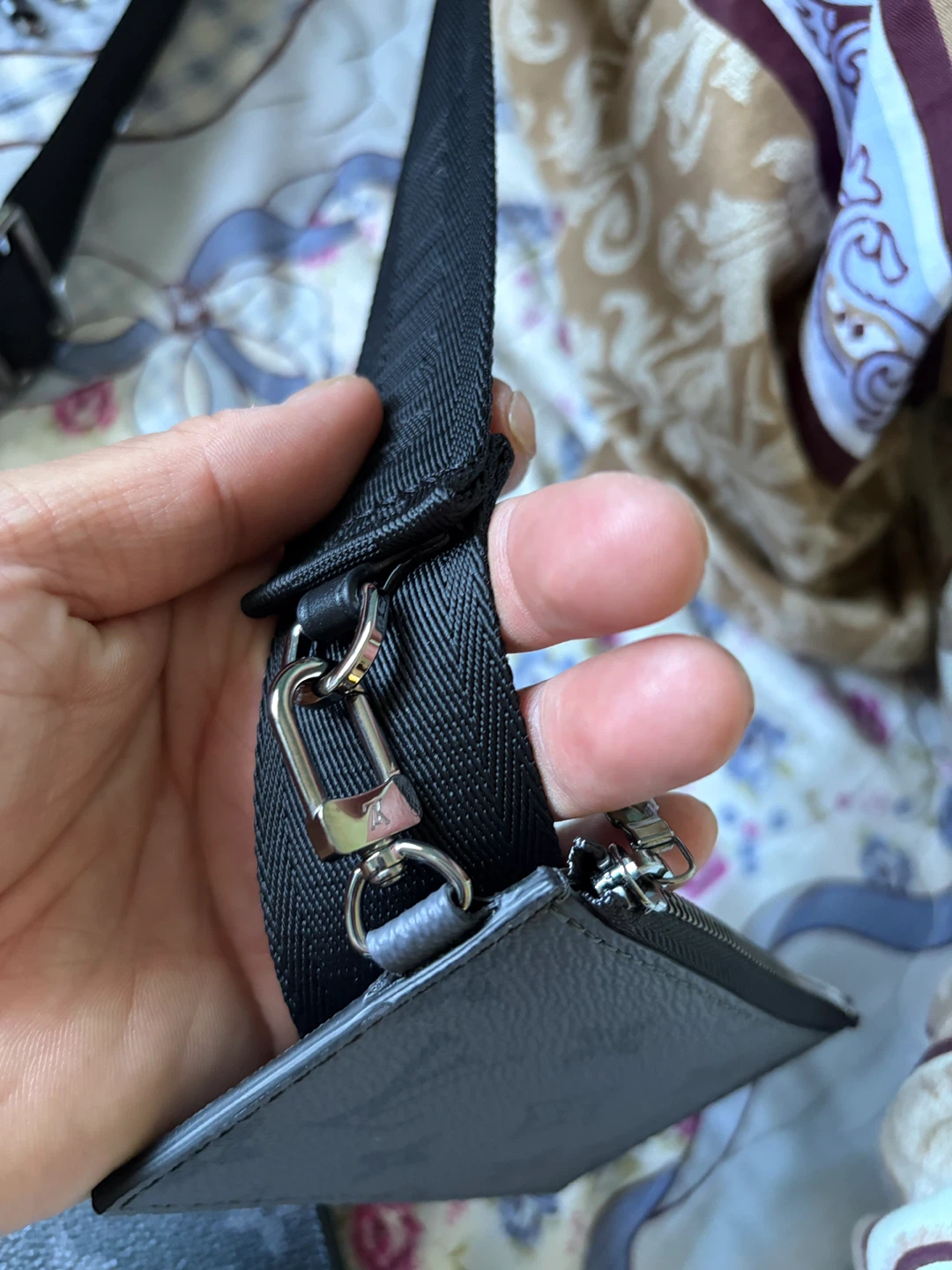 Louis Vuitton Gaston Wearable Wallet Monogram Eclipse - photo 5