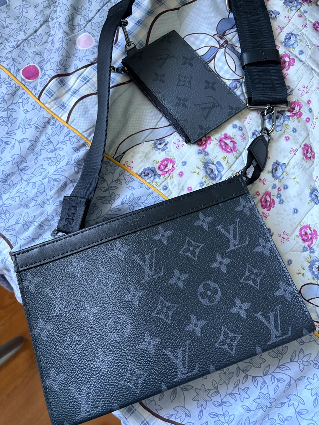 Louis Vuitton Gaston Wearable Wallet Monogram Eclipse - photo 2