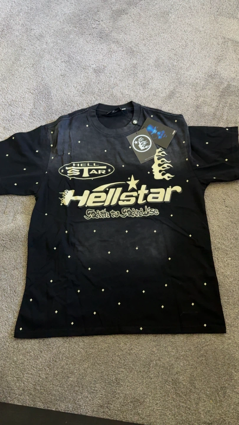 2-Hellstar Men's Graphic T-Shirt