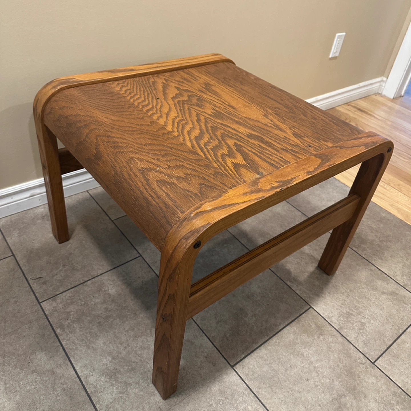 Vintage MCM Oak Wood Side Table / Coffee Table (CAN DELIVER)