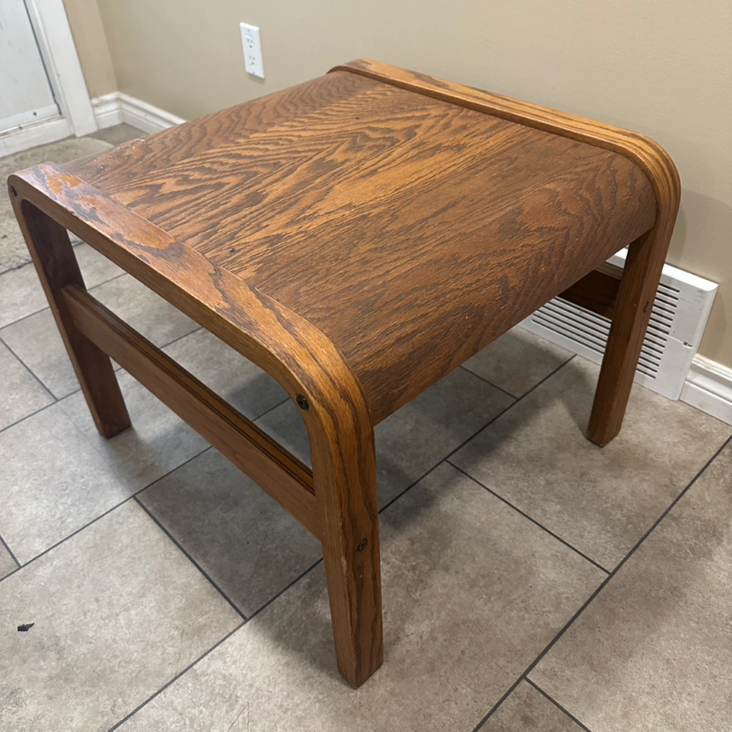 Vintage MCM Oak Wood Side Table / Coffee Table (CAN DELIVER) - photo 2