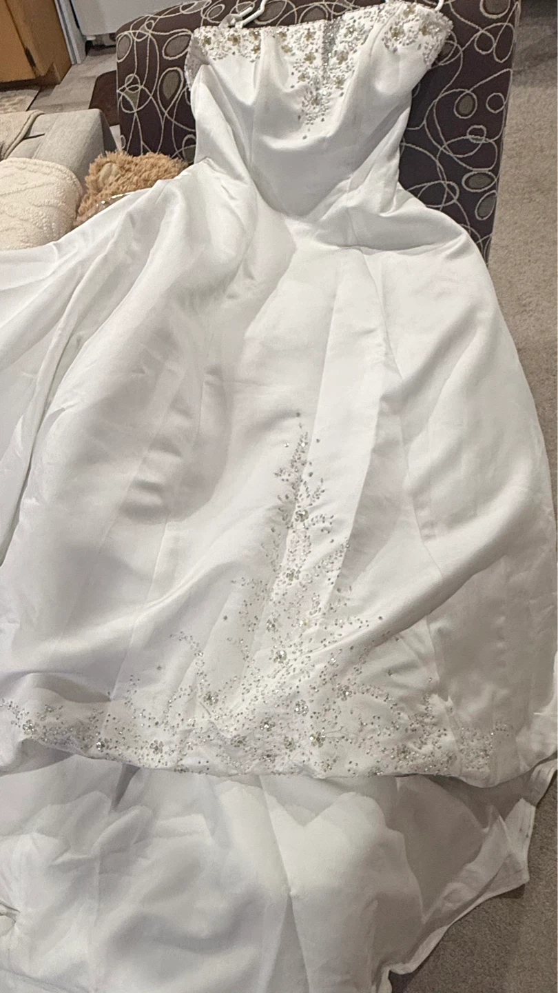 White Strapless Wedding Dress with Beading - photo 4