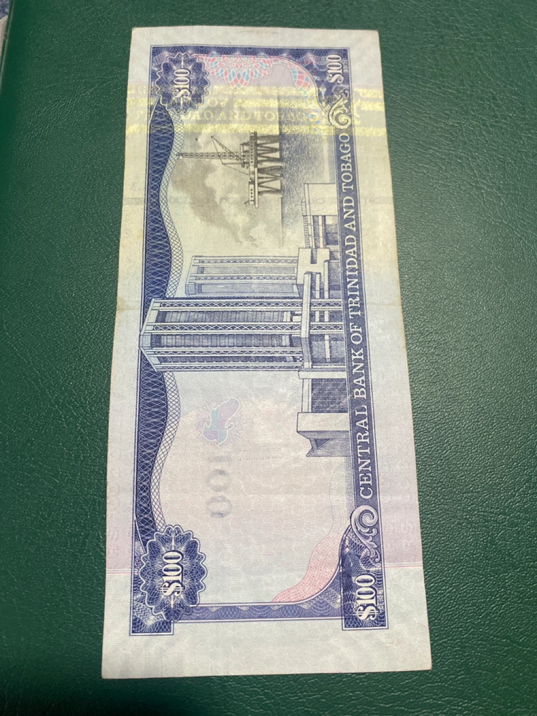 Trinidad and Tobago 100 Dollar Banknote - photo 2
