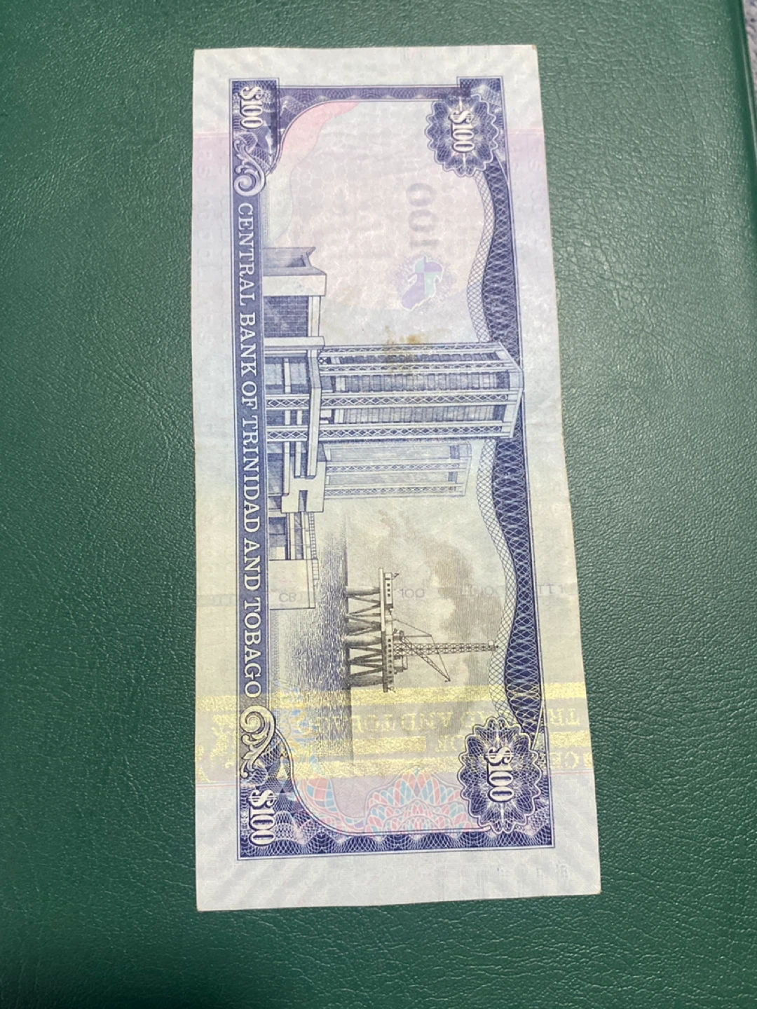 Trinidad and Tobago 100 Dollar Banknote - photo 2