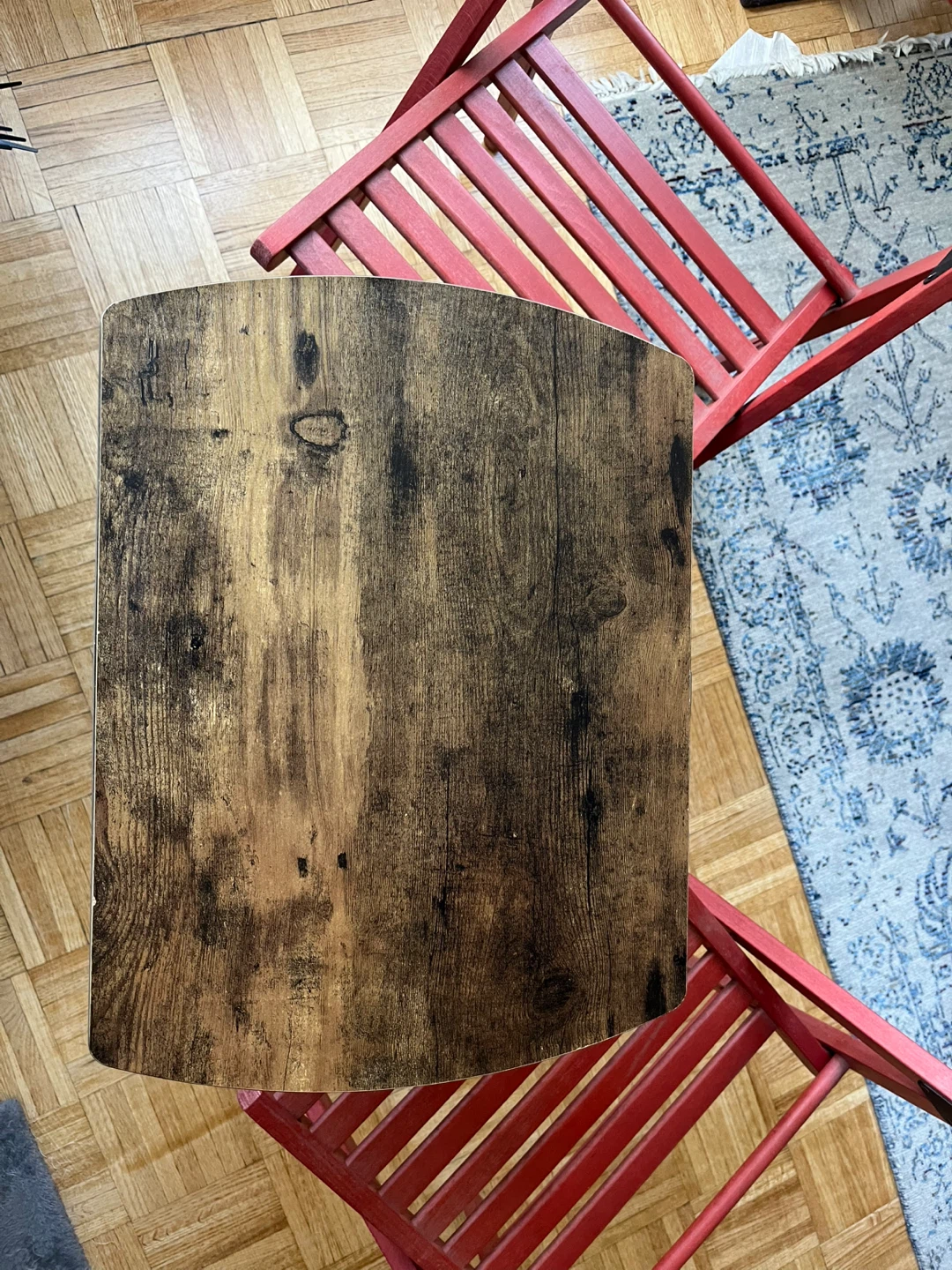 Wooden coffee table and beech wood Terje chairs