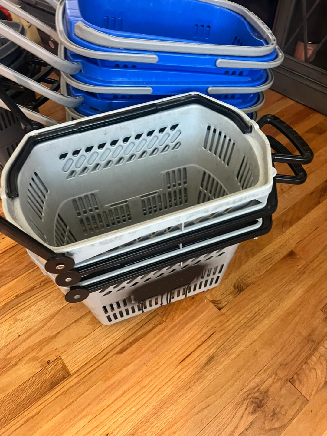 Rolling  Shopping Baskets - photo 5
