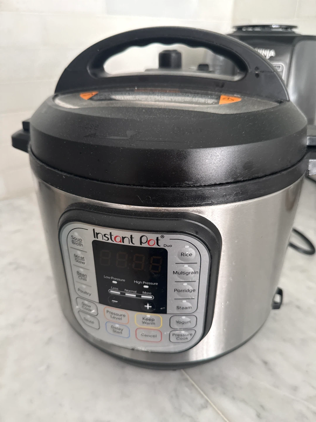 Instant Pot Duo 6-in-1 Electric Pressure Cooker