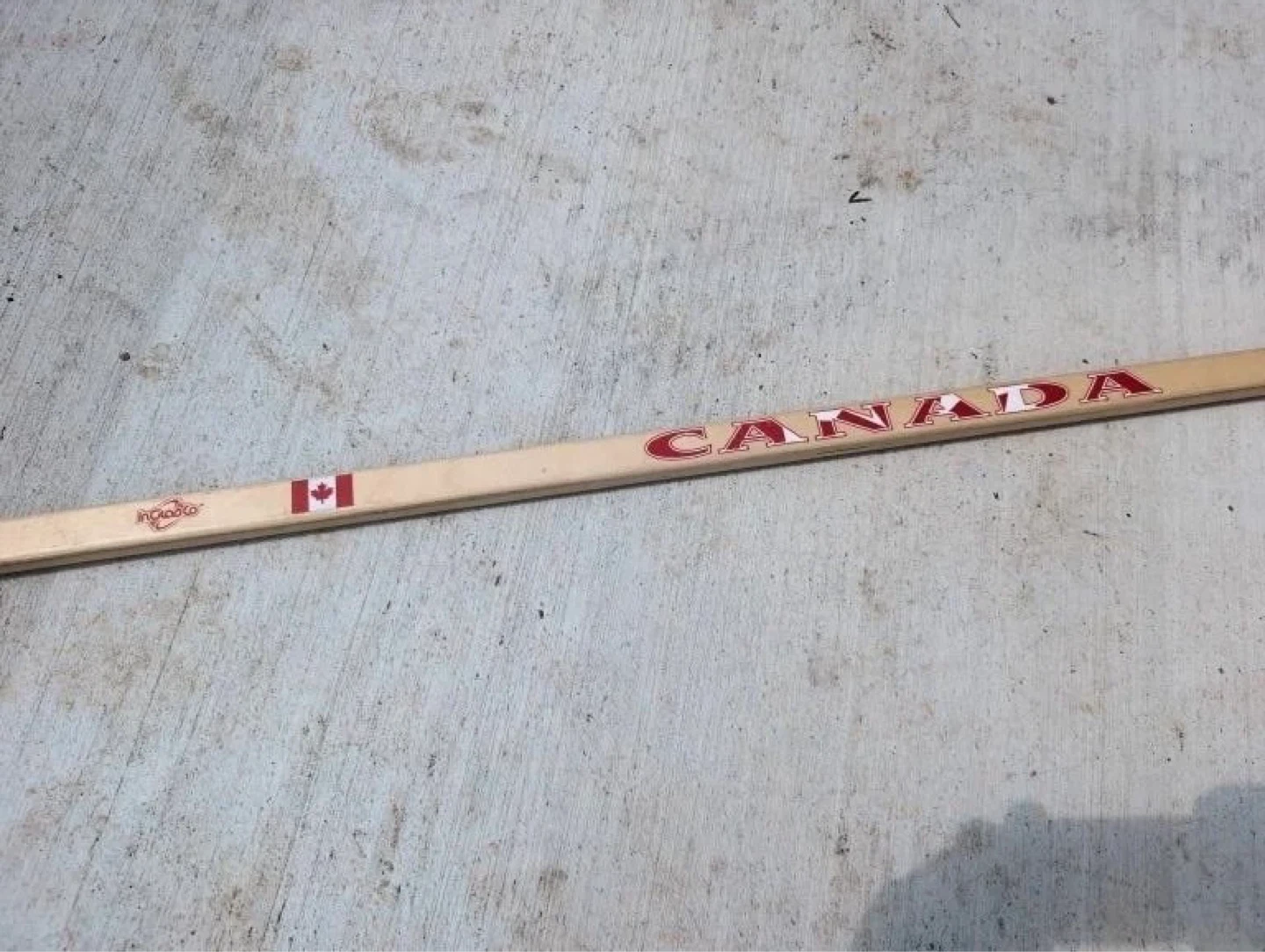 Autographed Team Canada stick - photo 2